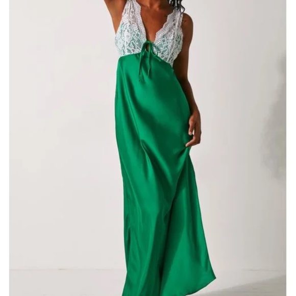 Free People Other - Free People Countryside Maxi Slip SZ M